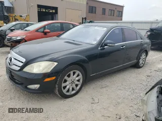 2007 Mercedes-Benz S 550 with VIN WDDNG71X07A014772, listed as a Copart auction lot 60484805 with 185,564 mi miles and Salvage title. Bid and sale history available at DreamBid. Image 1.