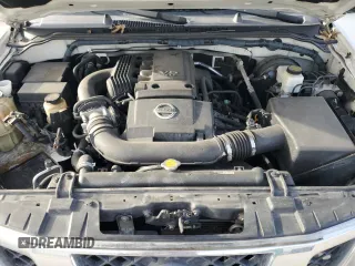 2009 Nissan Frontier SE z VIN 1N6AD07U89C425329, wystawiony jako Copart lot #47890565 z przebiegiem 345 112 mil mil oraz Czysty tytuł • Clean title. Historia ofert i sprzedaży dostępna na DreamBid. Obrazek 11.