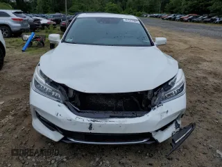 2017 Honda Accord Touring with VIN JHMCR6F76HC013354, listed as a Copart auction lot 61572385 with 223,100 mi miles and Salvage title. Bid and sale history available at DreamBid. Image 5.