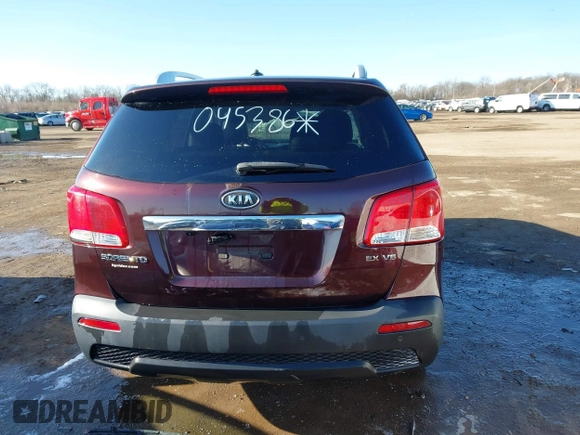 2011 Kia Sorento EX with VIN 5XYKUDA25BG045386, listed as a IAAI auction lot 41849668 with 1 mi miles. Bid and sale history available at carsss.com. Image 16.