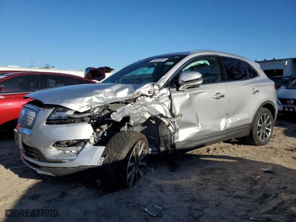 2019 Lincoln MKC Reserve with VIN 5LMCJ3D94KUL09107, listed as a Copart auction lot 87059744 with 27,502 mi miles and Salvage Title. Bid and sale history available at carsss.com. Image 1.