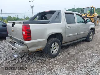 2009 Chevrolet Avalanche 2LT z VIN 3GNFK22019G174057, wystawiony jako IAAI lot #42348675 z przebiegiem Nie podano mil oraz . Historia ofert i sprzedaży dostępna na DreamBid. Obrazek 4.
