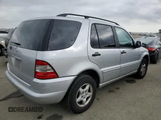 2000 Mercedes-Benz M 320/430/500 z VIN 4JGAB54E8YA191024, wystawiony jako Copart lot #42851745 z przebiegiem 85 059 mil mil oraz Czysty tytuł • Clean title. Historia ofert i sprzedaży dostępna na DreamBid. Obrazek 3.