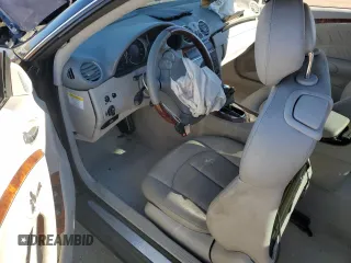 2005 Mercedes-Benz CLK 320 z VIN WDBTJ65J25F129259, wystawiony jako Copart lot #83461304 z przebiegiem Nie podano mil oraz Szkoda całkowita • Salvage title. Historia ofert i sprzedaży dostępna na DreamBid. Obrazek 8.