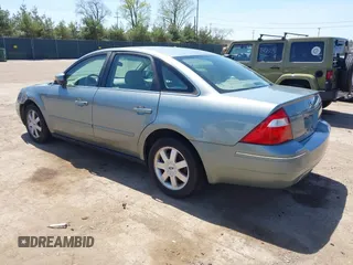 2005 Ford Five Hundred SE z VIN 1FAFP23185G168799, wystawiony jako IAAI lot #42202907 z przebiegiem Nie podano mil oraz . Historia ofert i sprzedaży dostępna na DreamBid. Obrazek 3.