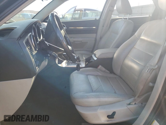 2005 Dodge Magnum RT with VIN 2D4GV58215H587205, listed as a Copart auction lot 72400054 with 115,534 mi miles and Salvage Title. Bid and sale history available at carsss.com. Image 7.