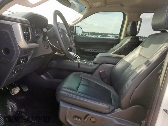 2023 Ford Expedition Max XLT with VIN 1FMJK1J80PEA10061, listed as a Copart auction lot 56744435 with 24,979 mi miles and Salvage title. Bid and sale history available at DreamBid. Image 7.