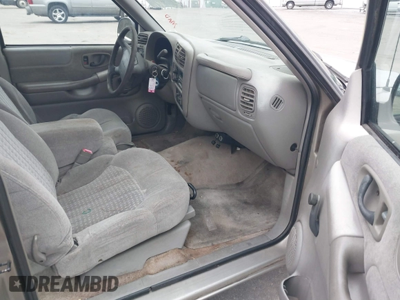 1998 Isuzu Hombre z VIN 1GGCS1943W8654177, wystawiony jako IAAI lot #41365774 z przebiegiem 136 253 mil mil oraz . Historia ofert i sprzedaży dostępna na DreamBid. Obrazek 5.