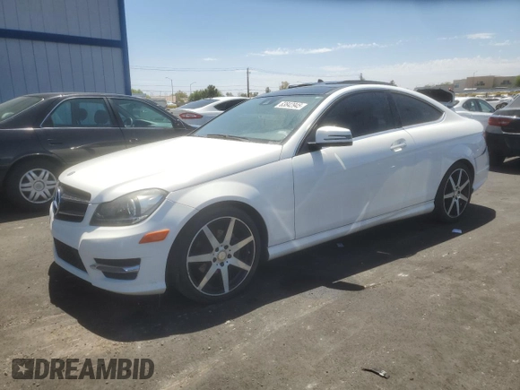 2015 Mercedes-Benz C 250 with VIN WDDGJ4HB8FG370143, listed as a Copart auction lot 63842945 with 163,354 mi miles and Clean title. Bid and sale history available at DreamBid. Image 1.