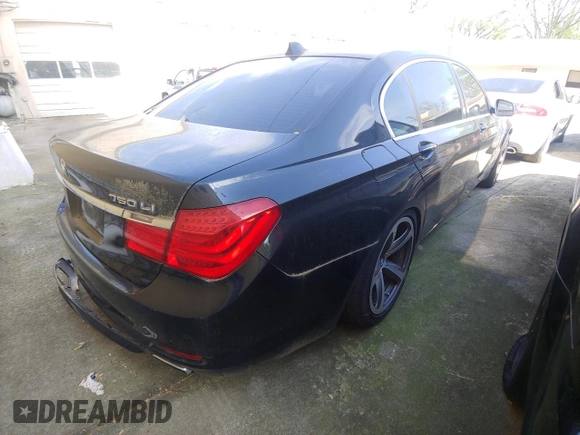 2012 BMW 7 Series 750Li xDrive z VIN WBAKC8C58CC435970, wystawiony jako Copart lot #53962815 z przebiegiem 129 273 mil mil oraz Czysty tytuł • Clean title. Historia ofert i sprzedaży dostępna na DreamBid. Obrazek 4.