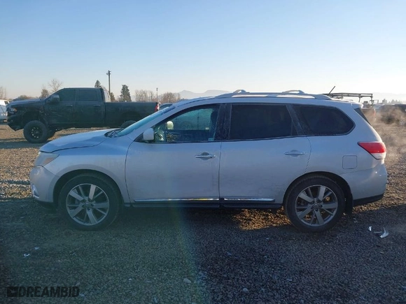 2014 Nissan Pathfinder Platinum with VIN 5N1AR2MM9EC676855, listed as a IAAI auction lot 41450200 with 142,322 mi miles. Bid and sale history available at carsss.com. Image 14.