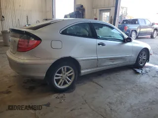 2003 Mercedes-Benz C with VIN WDBRN64J93A459216, listed as a Copart auction lot 87855085 with 208,336 mi miles and Salvage title. Bid and sale history available at DreamBid. Image 3.