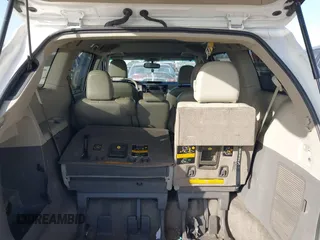 2011 Toyota Sienna XLE AAS with VIN 5TDYK3DC3BS146461, listed as a IAAI auction lot 41829779 with 183,027 mi miles. Bid and sale history available at carsss.com. Image 8.