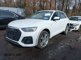 2025 Audi Q5 S line Premium z VIN WA1GAAFY2S2013915, wystawiony jako IAAI lot #41486503 z przebiegiem 649 mil mil oraz . Historia ofert i sprzedaży dostępna na DreamBid. Obrazek 17.