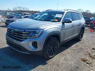2024 Volkswagen Atlas 2.0T SE w/Technology with VIN 1V2JR2CA9RC594155, listed as a IAAI auction lot 41558255 with 8,813 mi miles. Bid and sale history available at carsss.com. Image 18.