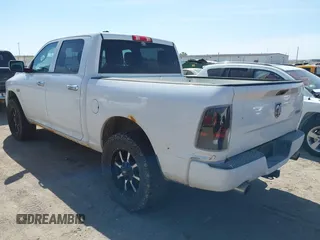 2014 Ram 1500 Express z VIN 1C6RR7KT3ES170854, wystawiony jako IAAI lot #42203099 z przebiegiem 207 634 mil mil oraz . Historia ofert i sprzedaży dostępna na DreamBid. Obrazek 3.