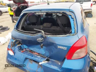 2008 Toyota Yaris with VIN JTDJT923985204821, listed as a IAAI auction lot 40946265 with 136,507 mi miles. Bid and sale history available at carsss.com. Image 6.
