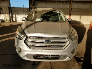 2018 Ford Escape SE with VIN 1FMCU0GD3JUC88645, listed as a Copart auction lot 88528915 with 113,732 mi miles and Salvage Title. Bid and sale history available at carsss.com. Image 5.