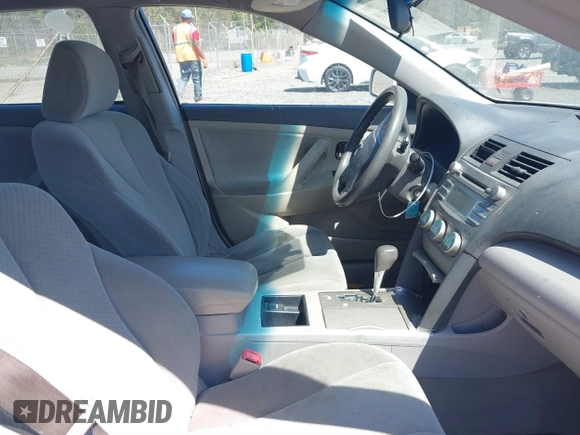 2007 Toyota Camry CE with VIN 4T1BE46KX7U675489, listed as a IAAI auction lot 41901818 with 203,335 mi miles. Bid and sale history available at carsss.com. Image 5.