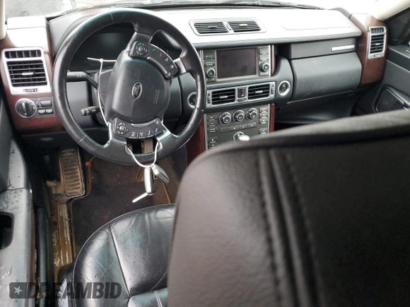 2011 Land Rover Range Rover HSE with VIN SALME1D45BA358416, listed as a Copart auction lot 44699005 with 105,737 mi miles and Salvage title. Bid and sale history available at DreamBid. Image 8.