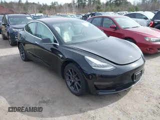 2018 Tesla Model 3 Long Range Battery z VIN 5YJ3E1EAXJF166552, wystawiony jako IAAI lot #41676160 z przebiegiem 38 728 mil mil oraz . Historia ofert i sprzedaży dostępna na DreamBid. Obrazek 1.