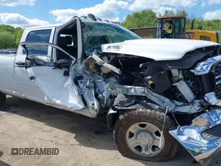 2023 Ram 2500 Tradesman with VIN 3C6UR5HJ9PG564714, listed as a IAAI auction lot 42118104 with 18,111 mi miles and . Bid and sale history available at DreamBid. Image 6.