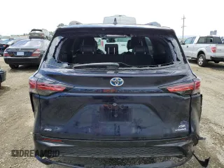 2021 Toyota Sienna XSE with VIN 5TDXSKFC1MS037700, listed as a Copart auction lot 56537175 with 62,411 mi miles and Salvage title. Bid and sale history available at DreamBid. Image 6.