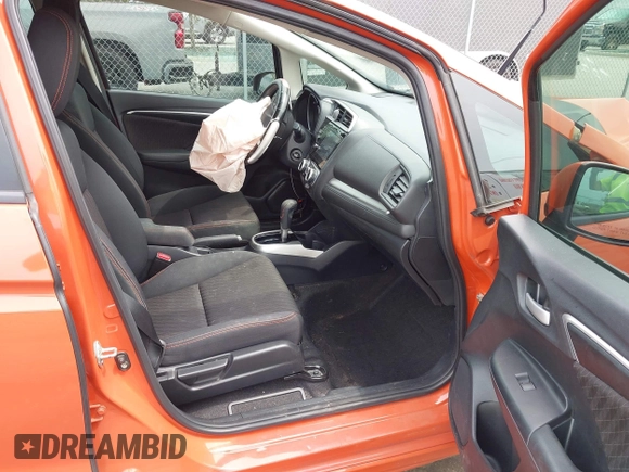 2020 Honda Fit Sport z VIN 3HGGK5H68LM726836, wystawiony jako IAAI lot #41877016 z przebiegiem 103 554 mil mil oraz . Historia ofert i sprzedaży dostępna na DreamBid. Obrazek 5.