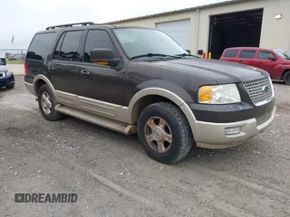 2005 Ford Expedition Eddie Bauer z VIN 1FMPU17515LA76824, wystawiony jako IAAI lot #42533604 z przebiegiem 196 758 mil mil oraz . Historia ofert i sprzedaży dostępna na DreamBid. Obrazek 1.