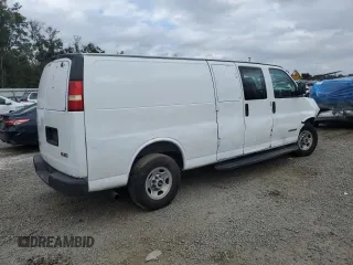 2006 GMC Savana Cargo Van with VIN 1GTGG29V361128837, listed as a Copart auction lot 83982074 with 0 mi miles and Salvage Title. Bid and sale history available at carsss.com. Image 3.