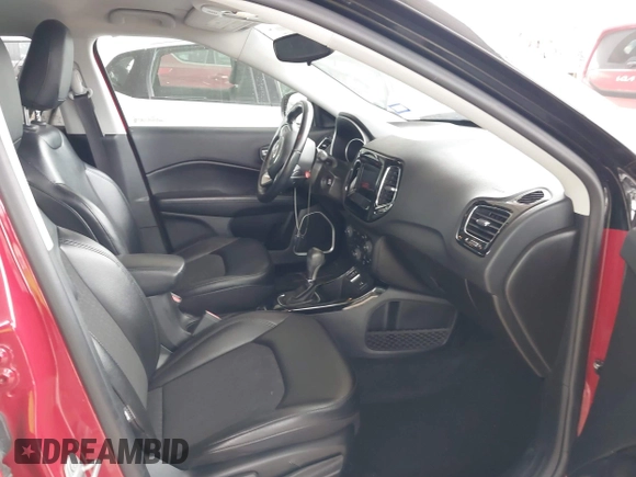 2020 Jeep Compass Latitude with VIN 3C4NJCBBXLT147596, listed as a IAAI auction lot 41382747 with 50,572 mi miles and . Bid and sale history available at DreamBid. Image 5.