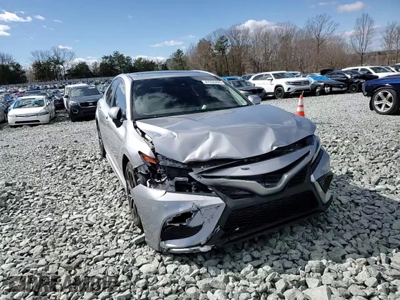 2022 Toyota Camry SE with VIN 4T1T11AK4NU049987, listed as a Copart auction lot 47935395 with 61,475 mi miles and Salvage Title. Bid and sale history available at carsss.com. Image 10.