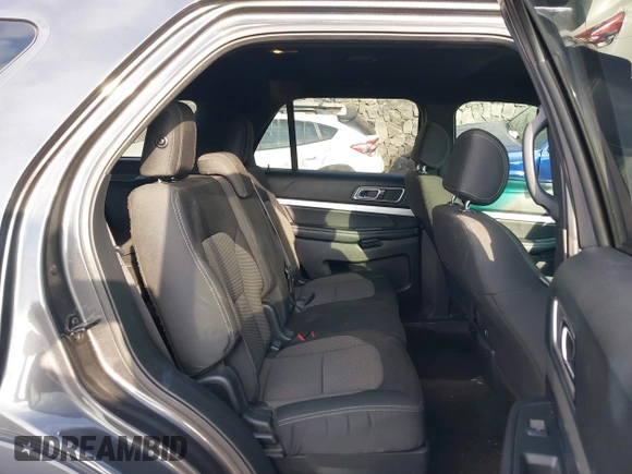 2017 Ford Explorer XLT with VIN 1FM5K8D86HGD43053, listed as a IAAI auction lot 41637631 with 72,449 mi miles and . Bid and sale history available at carsss.com. Image 8.