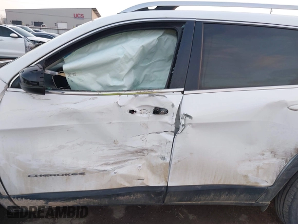 2019 Jeep Cherokee Latitude Plus with VIN 1C4PJLLN3KD147526, listed as a IAAI auction lot 41503928 with 131,379 mi miles and . Bid and sale history available at DreamBid. Image 14.