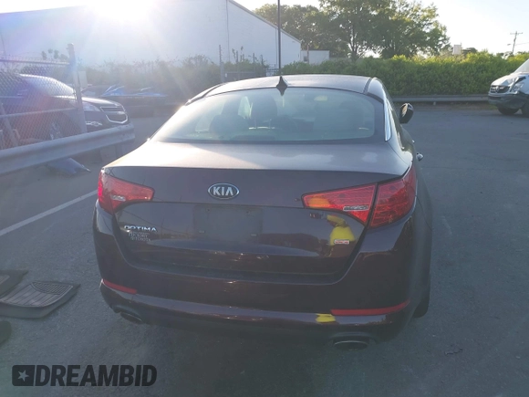 2013 Kia Optima LX with VIN 5XXGM4A71DG124725, listed as a IAAI auction lot 42041768 with 184,181 mi miles and . Bid and sale history available at carsss.com. Image 16.