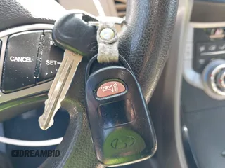 2013 Hyundai Elantra GLS с VIN KMHDH4AE6DU928322, выставлен на аукционе IAAI как лот 42054141 с пробегом 147 986 миль миль и . История ставок и продаж доступна на DreamBid. Изображение 11.