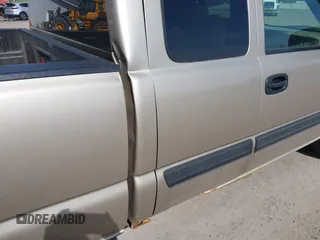 2005 Chevrolet Silverado 1500 Z71 with VIN 2GCEK19B951171707, listed as a IAAI auction lot 42062775 with 129,044 mi miles and . Bid and sale history available at DreamBid. Image 18.