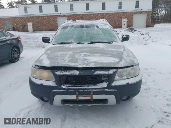 2005 Volvo XC70 with VIN YV1SZ592451186234, listed as a IAAI auction lot 41469090 with 147,006 mi miles and . Bid and sale history available at DreamBid. Image 6.