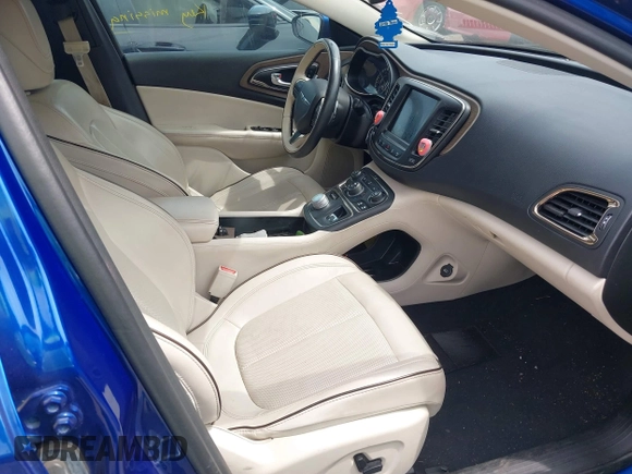 2015 Chrysler 200 C with VIN 1C3CCCCG9FN520292, listed as a IAAI auction lot 38802898 with 188,083 mi miles. Bid and sale history available at carsss.com. Image 5.