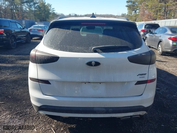 2021 Hyundai Tucson Sport with VIN KM8J3CAL8MU401425, listed as a IAAI auction lot 41426856 with 45,837 mi miles. Bid and sale history available at carsss.com. Image 16.