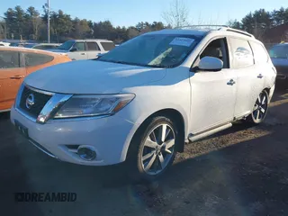 2013 Nissan Pathfinder SV with VIN 5N1AR2MM2DC635949, listed as a IAAI auction lot 41415060 with 90,809 mi miles. Bid and sale history available at carsss.com. Image 2.