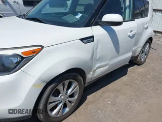 2016 Kia Soul + z VIN KNDJP3A57G7306660, wystawiony jako IAAI lot #39647702 z przebiegiem 139 987 mil mil oraz . Historia ofert i sprzedaży dostępna na DreamBid. Obrazek 6.