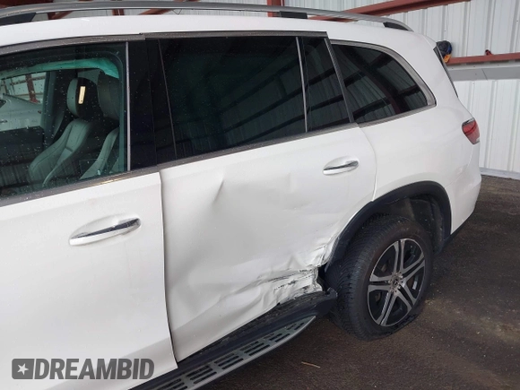 2021 Mercedes-Benz GLS 450 z VIN 4JGFF5KE9MA572260, wystawiony jako IAAI lot #42287425 z przebiegiem 65 510 mil mil oraz . Historia ofert i sprzedaży dostępna na DreamBid. Obrazek 6.