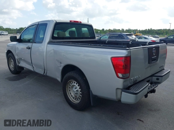 2008 Nissan Titan XE z VIN 1N6BA06A48N358946, wystawiony jako IAAI lot #42456610 z przebiegiem 217 552 mil mil oraz . Historia ofert i sprzedaży dostępna na DreamBid. Obrazek 3.
