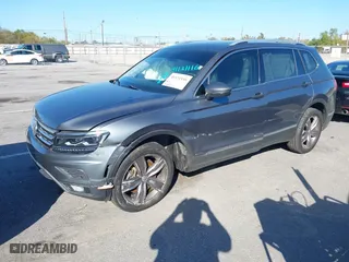 2019 Volkswagen Tiguan SEL Premium with VIN 3VV4B7AX6KM086321, listed as a IAAI auction lot 41121116 with 77,646 mi miles. Bid and sale history available at carsss.com. Image 6.