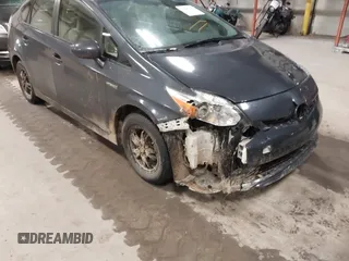 2013 Toyota Prius One with VIN JTDKN3DU4D1716361, listed as a IAAI auction lot 41695177 with 221,708 mi miles. Bid and sale history available at carsss.com. Image 6.