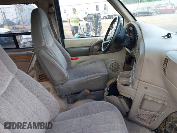1999 Chevrolet Astro Cargo YF7 z VIN 1GBDM19W7XB184567, wystawiony jako IAAI lot #42422713 z przebiegiem 235 859 mil mil oraz . Historia ofert i sprzedaży dostępna na DreamBid. Obrazek 5.