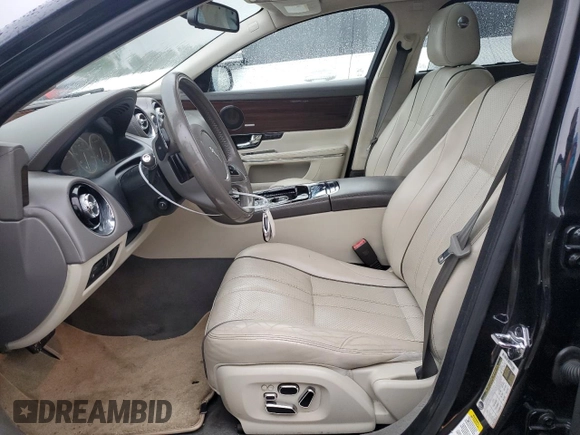 2016 Jaguar XJ R-Sport with VIN SAJWJ1CD7G8V95129, listed as a Copart auction lot 73569464 with 143,740 mi miles and Clean title. Bid and sale history available at DreamBid. Image 7.