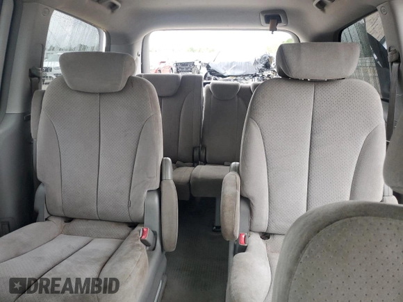2007 Hyundai Entourage GLS z VIN KNDMC233776026872, wystawiony jako Copart lot #50650865 z przebiegiem 235 202 mil mil oraz Szkoda całkowita • Salvage title. Historia ofert i sprzedaży dostępna na DreamBid. Obrazek 10.