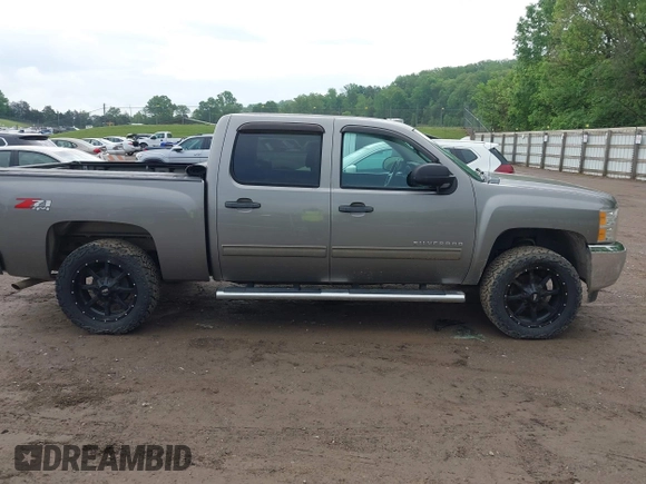2013 Chevrolet Silverado 1500 LT with VIN 3GCPKSE78DG246175, listed as a IAAI auction lot 42106648 with 161,940 mi miles. Bid and sale history available at carsss.com. Image 13.